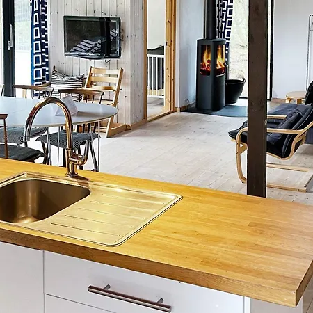 Holiday home Xiv *